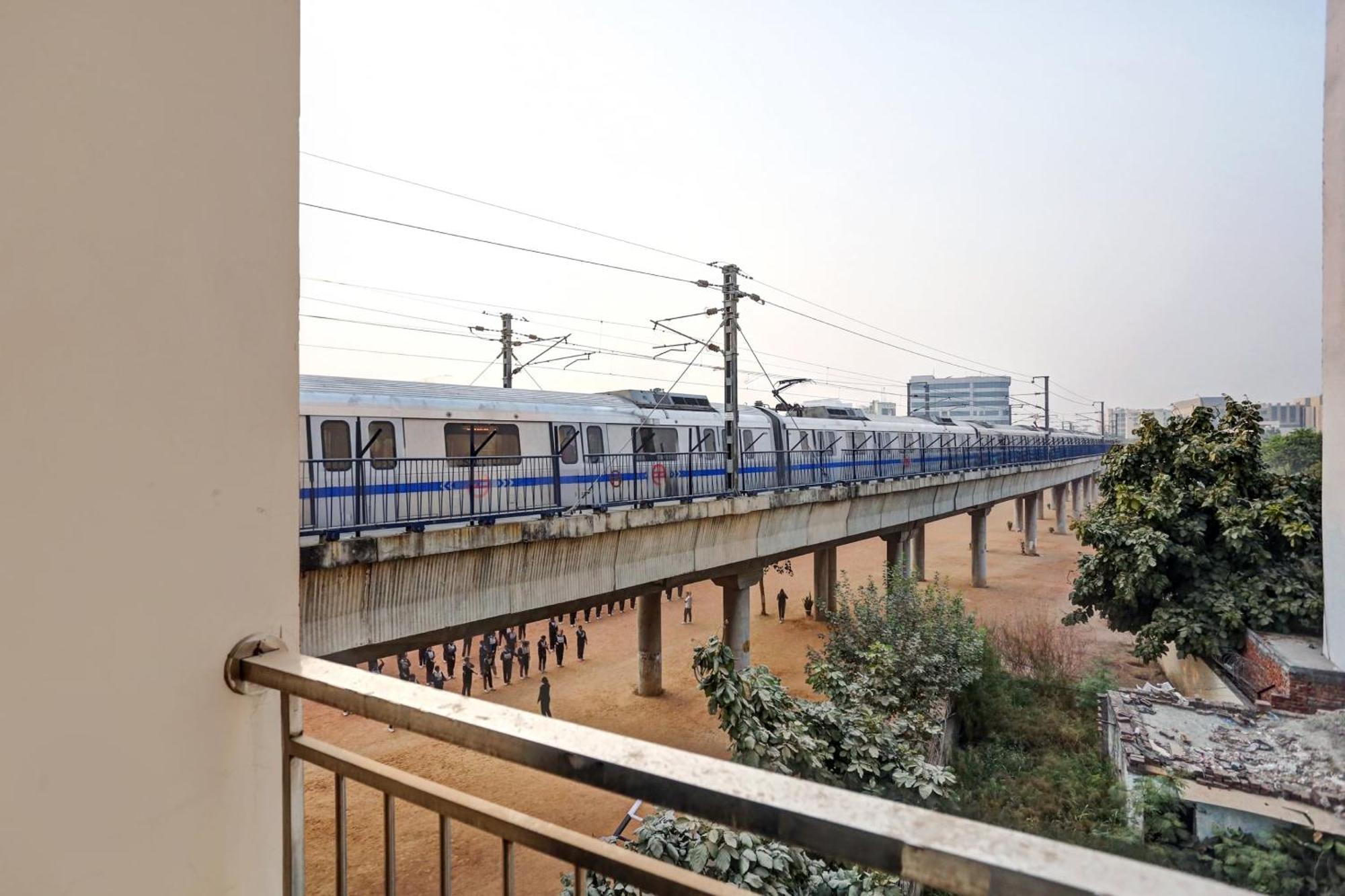 Hotel O Hotel Blue Orchid New Delhi Exterior photo